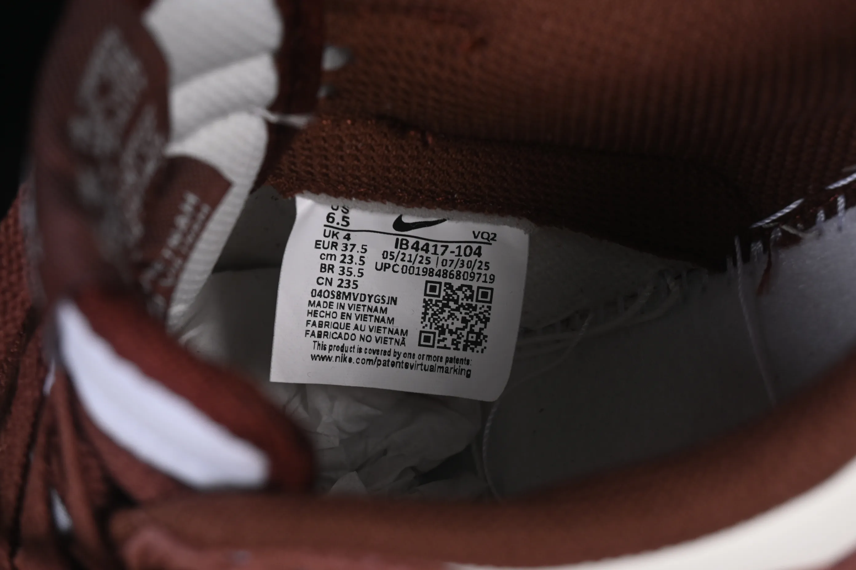 All Categories Nk SB Dunk Series Nk SB Dunk Low Low-top sneakers Nike SB Dunk Low Year of the Horse Dark brown white Low-top casual sneakers IB4417-104